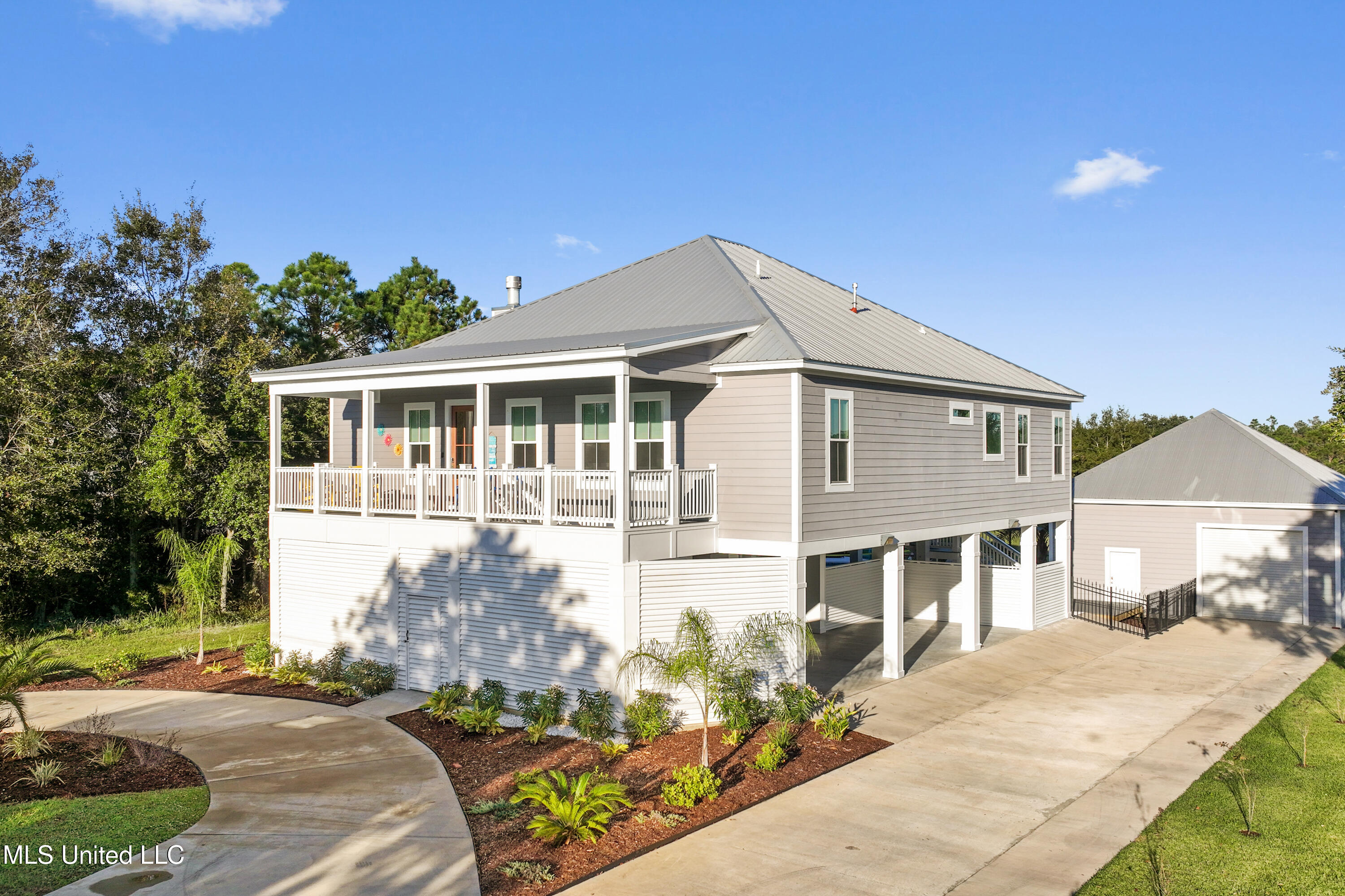 14 Sherman Avenue Pass Christian, MS 39571 - Photo 2 of 86 002