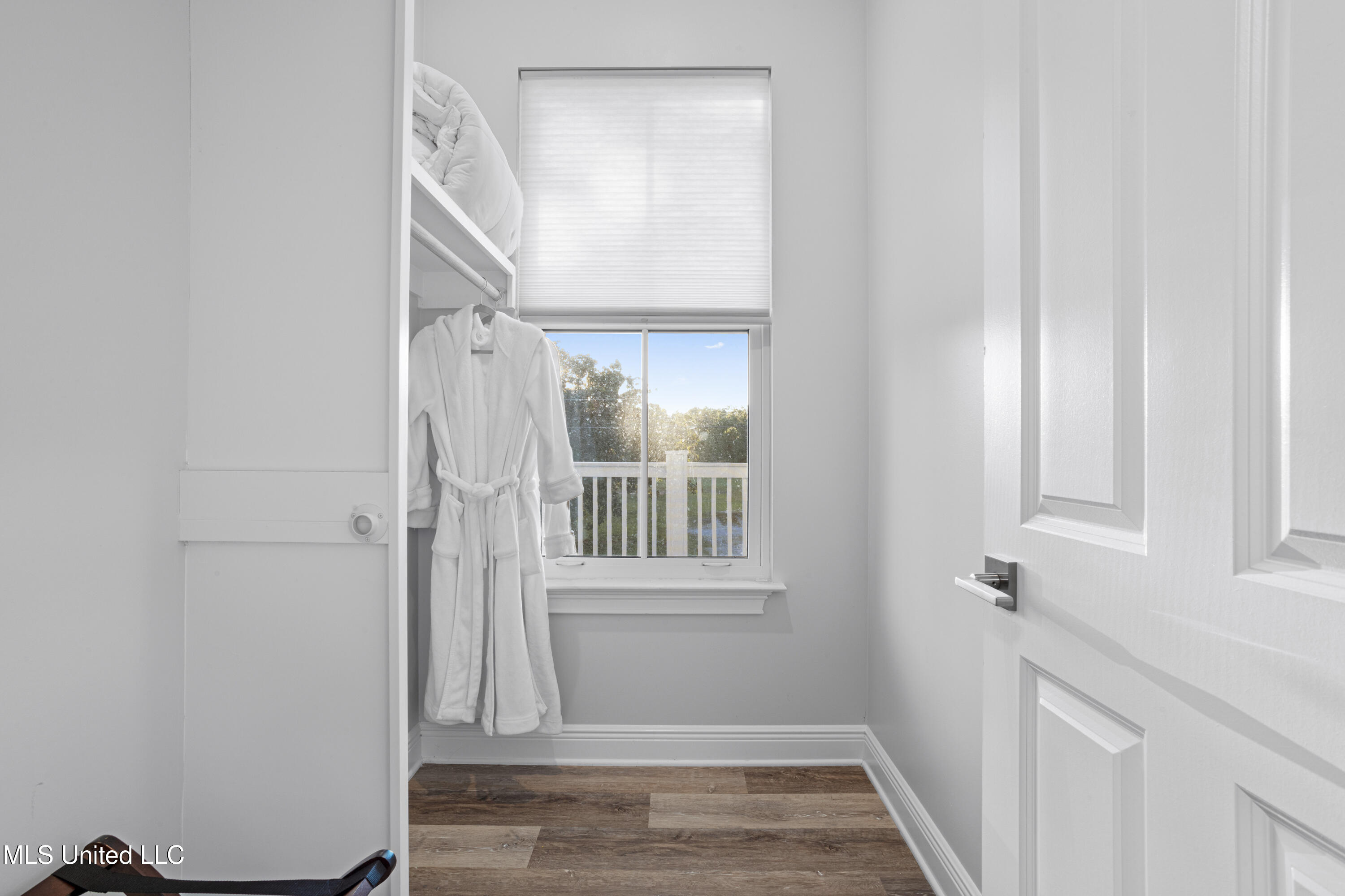 14 Sherman Avenue Pass Christian, MS 39571 - Photo 40 of 86 041