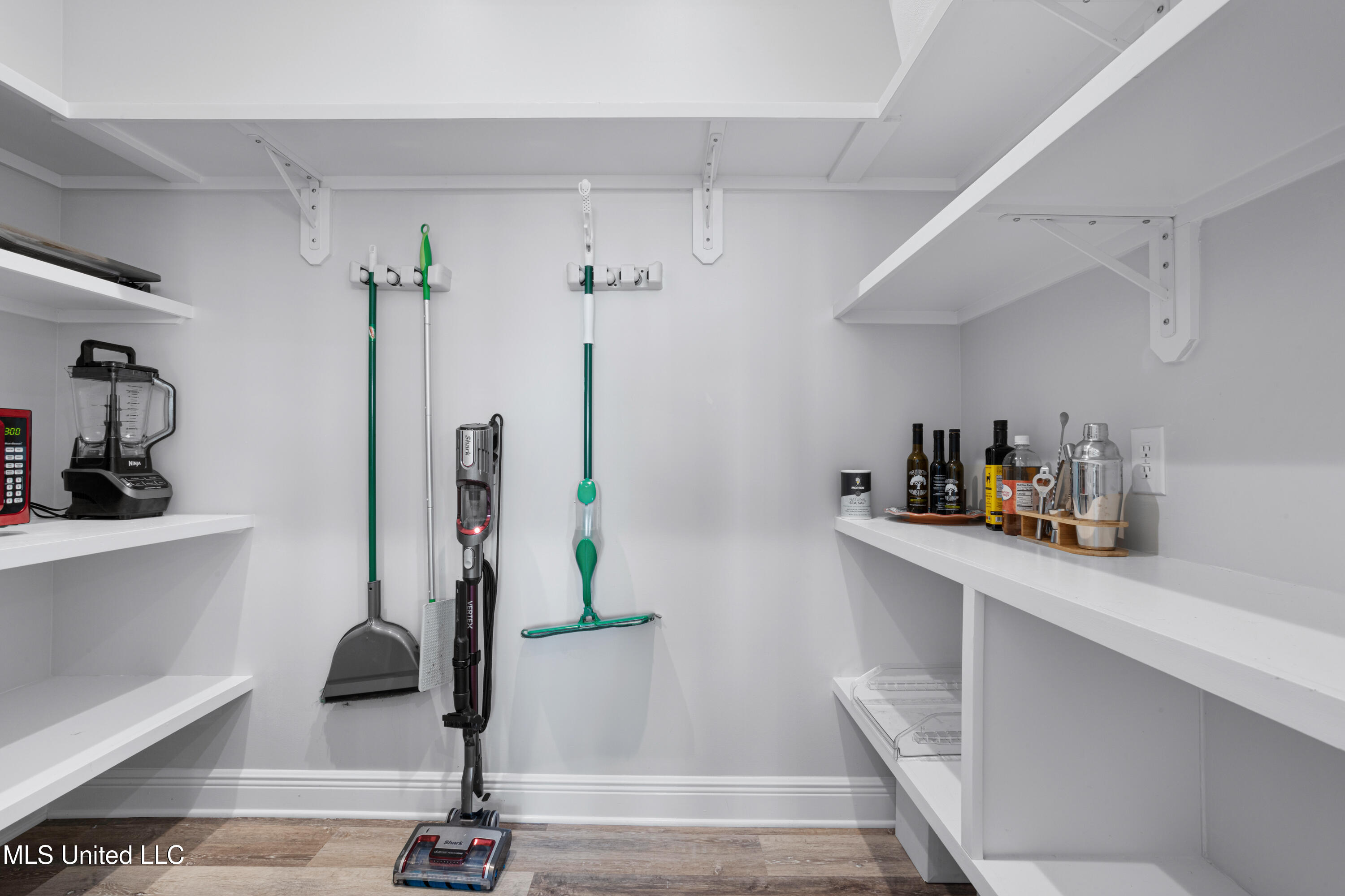 14 Sherman Avenue Pass Christian, MS 39571 - Photo 44 of 86 045