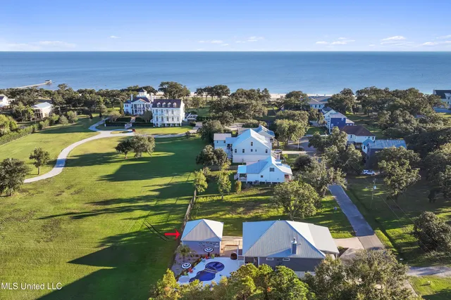 $820,000 | 14 Sherman Avenue, Pass Christian, MS 39571