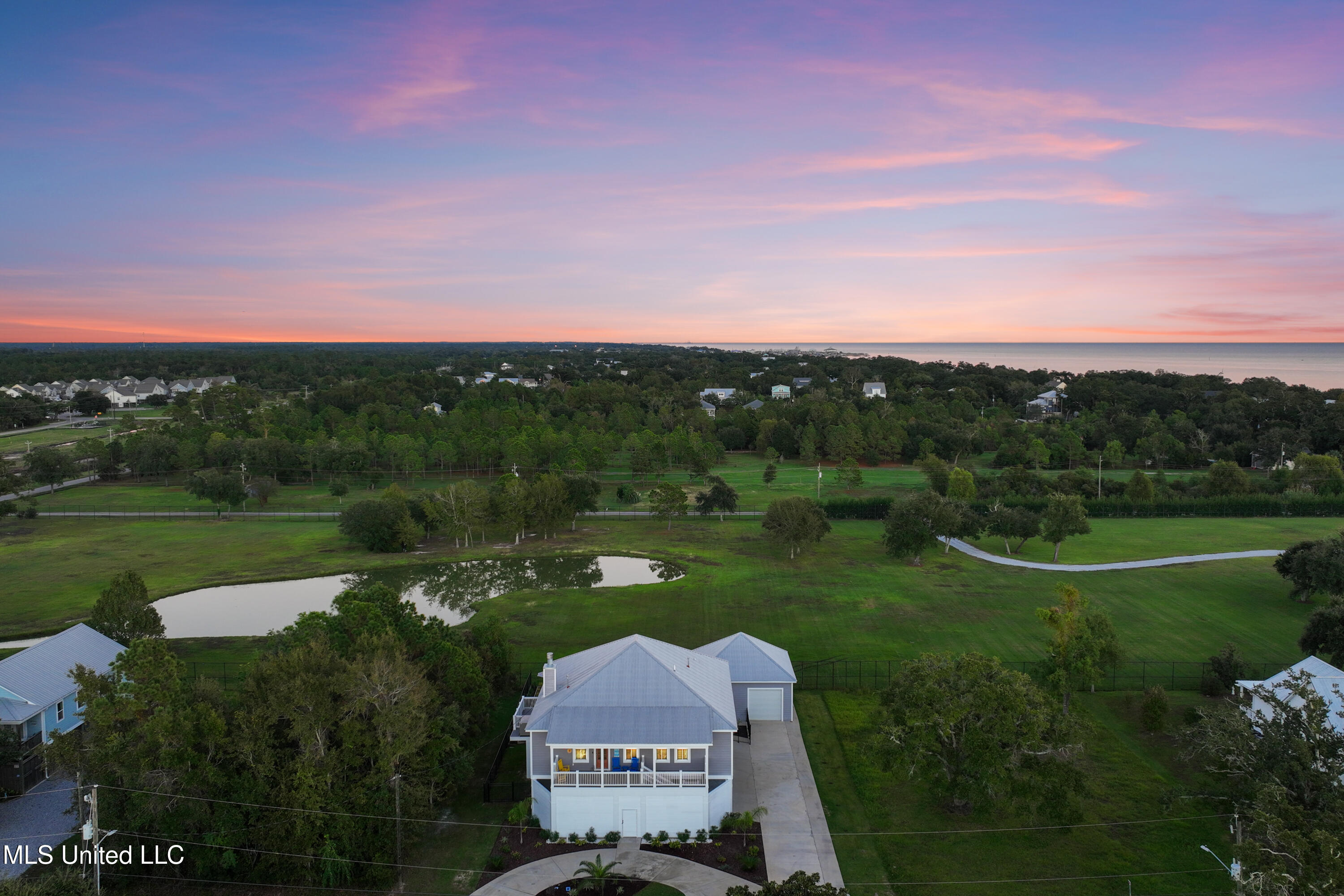 14 Sherman Avenue Pass Christian, MS 39571 - Photo 57 of 86 084