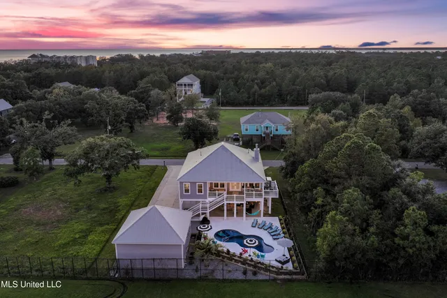 $820,000 | 14 Sherman Avenue, Pass Christian, MS 39571