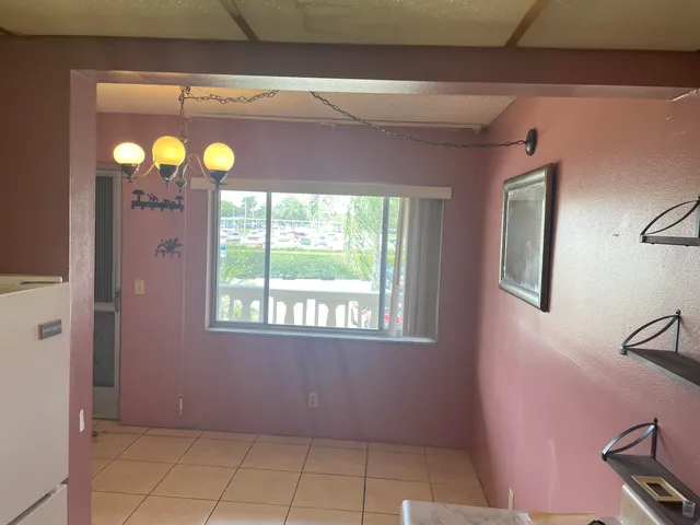 a view of empty room with window