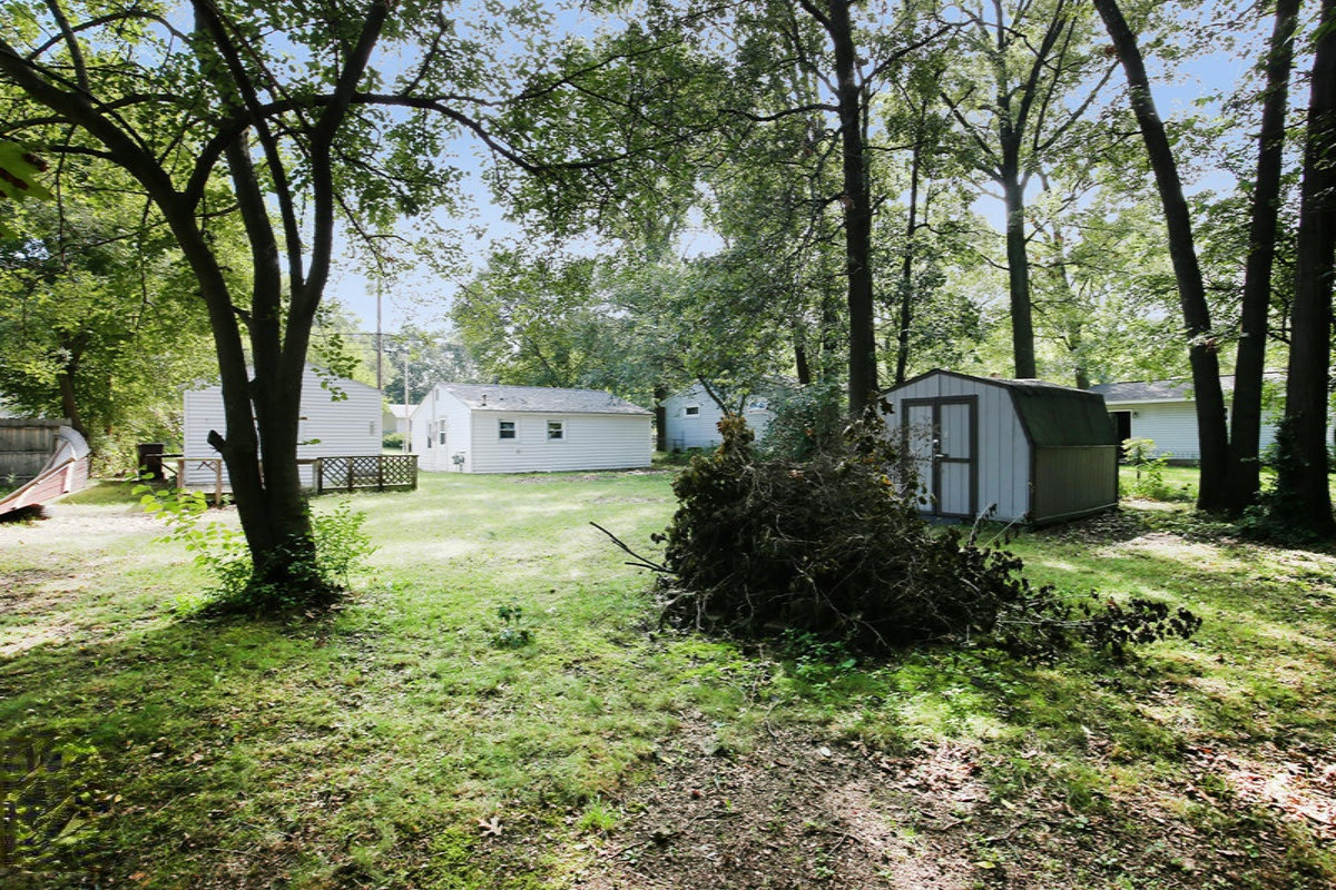 1225 Quarterline Road Muskegon, MI 49442 - Photo 21 of 22 IMG_1313