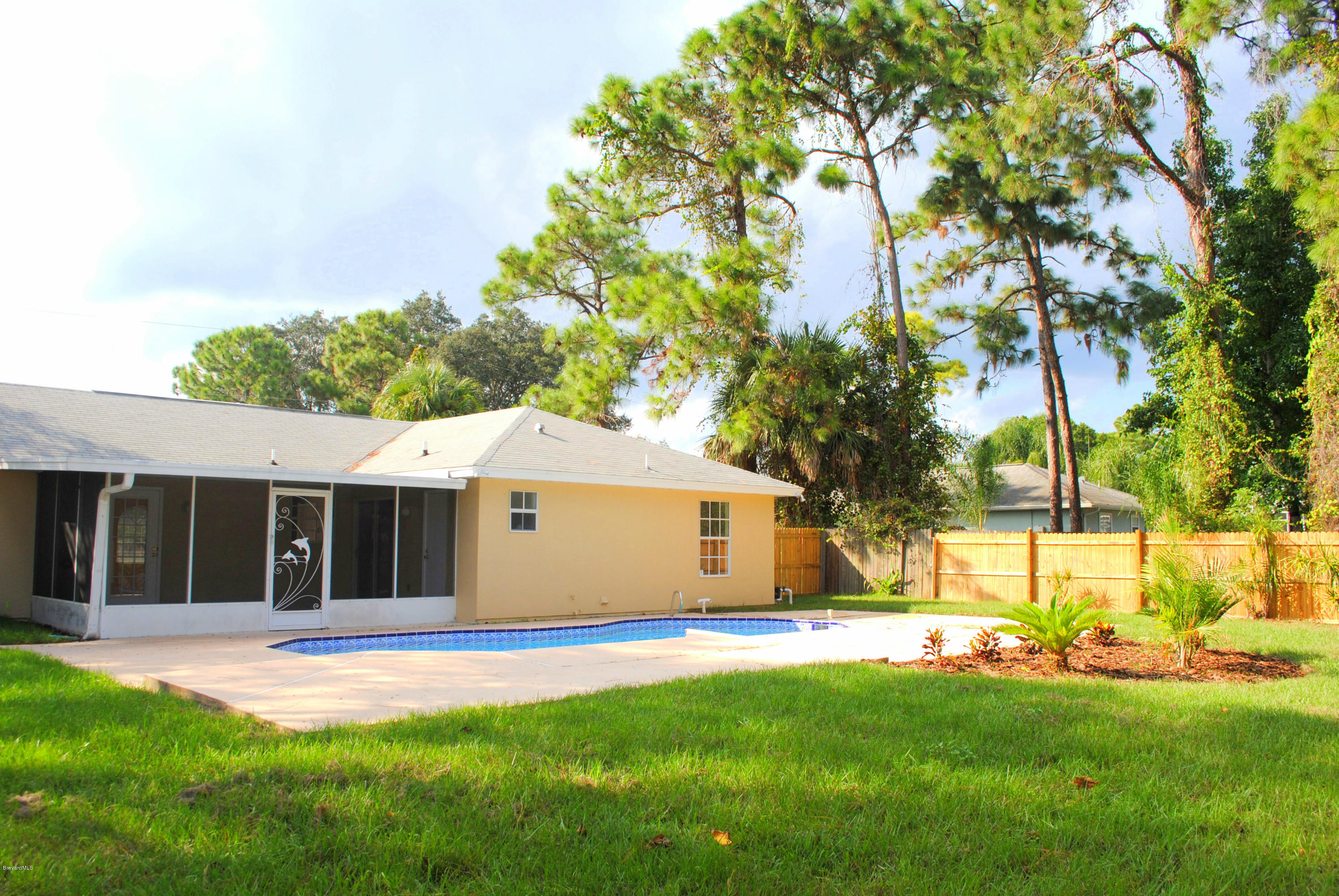 6385 Hunt Road Cocoa, FL 32927 - Photo 3 of 10 Hunt Backyard