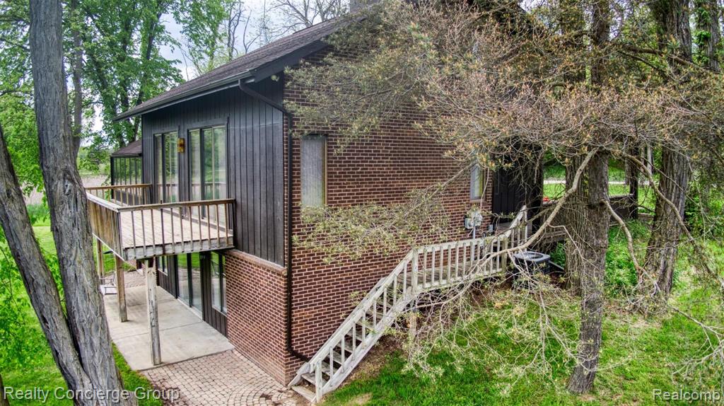 2110 East Clyde Road Howell, MI 48855 - Photo 24 of 44