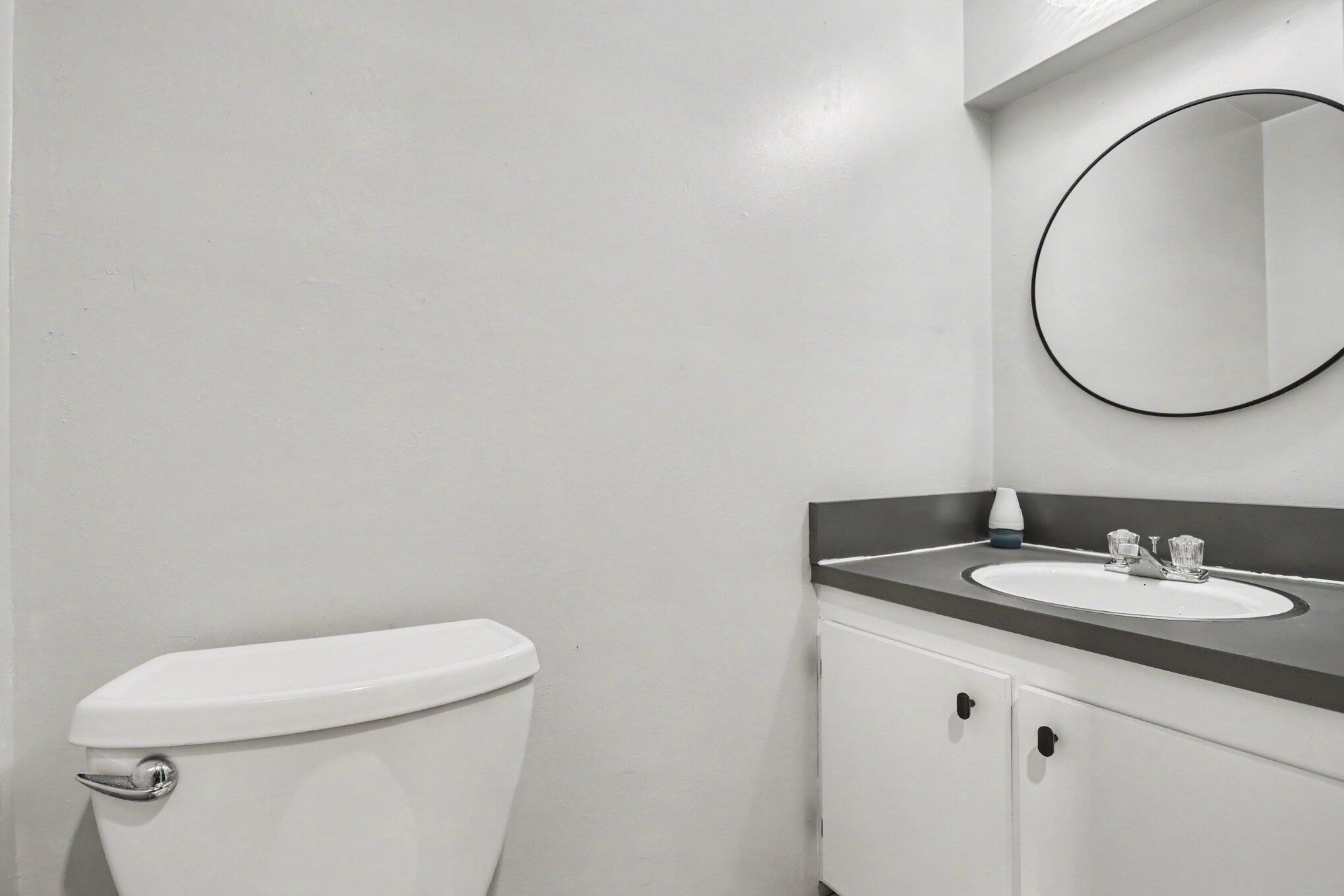 1010 Northampton Road Kalamazoo, MI 49006 - Photo 20 of 26 Full Bath in Basement