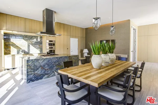 $8,450 | 801 South Olive Street, Unit PH 8, Los Angeles, CA 90014