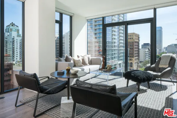 $8,450 | 801 South Olive Street, Unit PH 8, Los Angeles, CA 90014