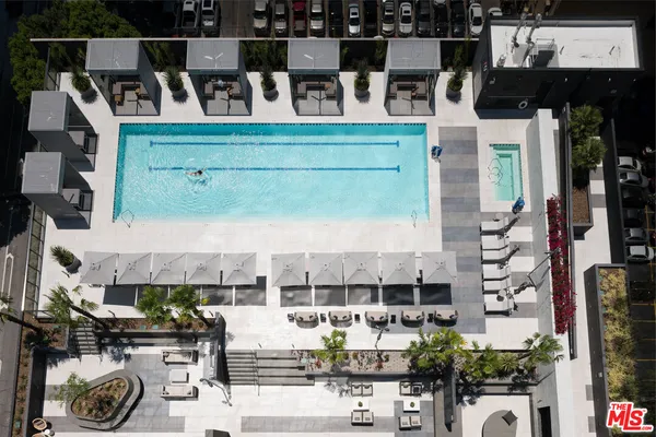 $8,450 | 801 South Olive Street, Unit PH 8, Los Angeles, CA 90014