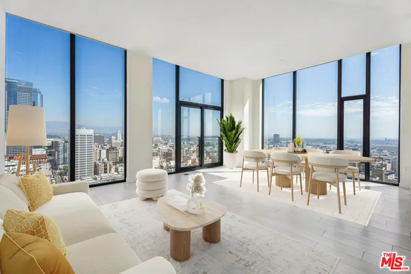 $8,450 | 801 South Olive Street, Unit PH 8, Los Angeles, CA 90014