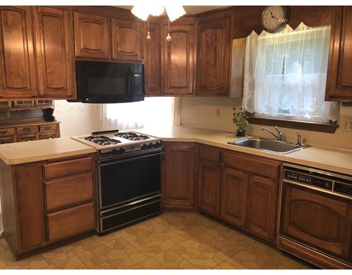 66 Hemlock Street Walpole, MA 02032 - Photo 4 of 9 Gallery Image 4