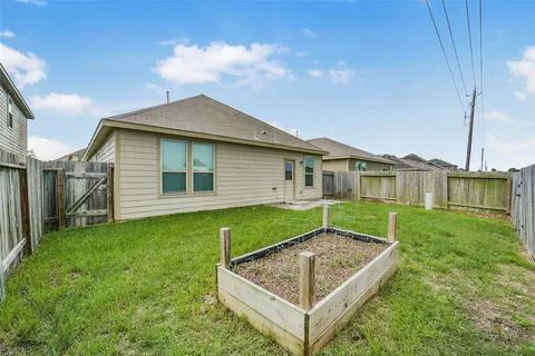 $295,000 | 2614 Summer Lane, Missouri City, TX 77489