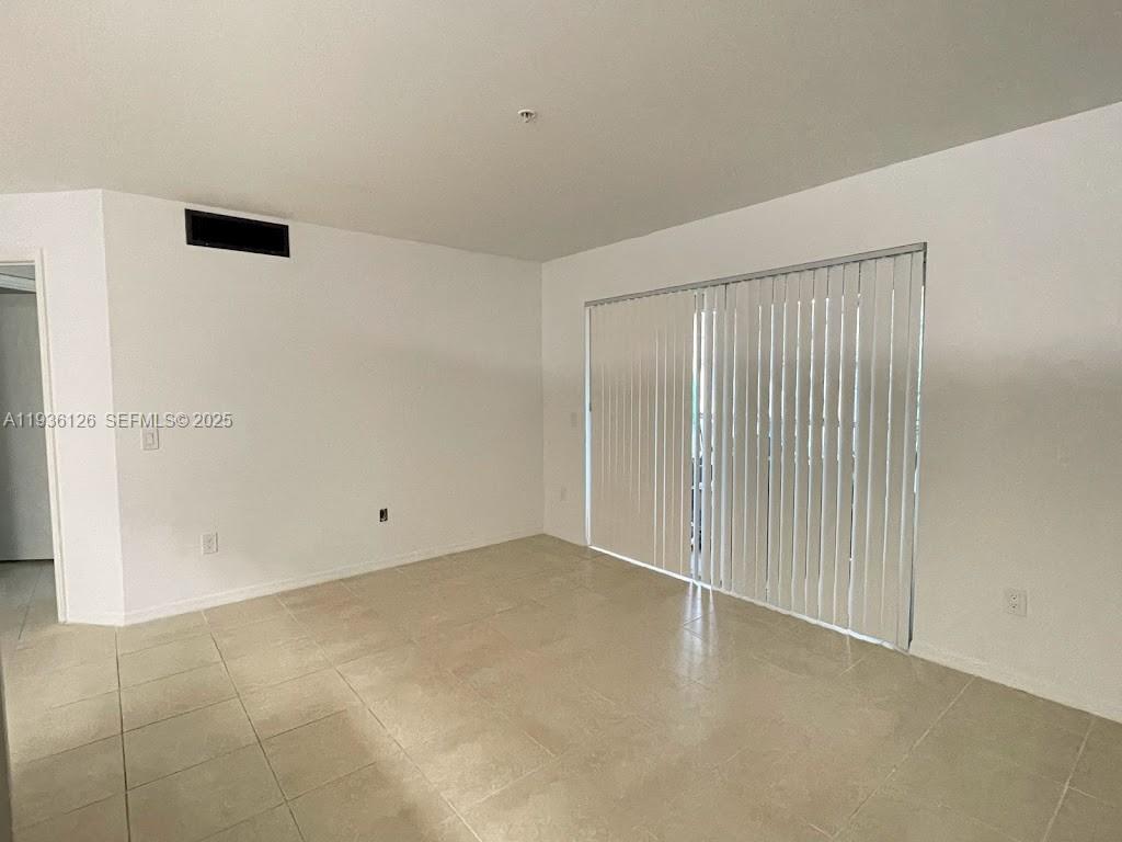 430 South Park Road, Unit 3305 Hollywood, FL 33021 - Photo 11 of 27 a view of an empty room