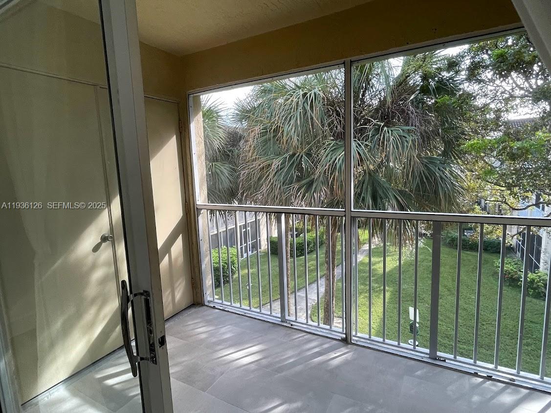 430 South Park Road, Unit 3305 Hollywood, FL 33021 - Photo 16 of 27 a view of a balcony
