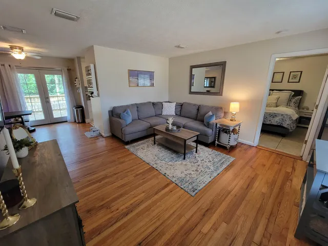 $2,400 | 404 Sable Court, Tallahassee, FL 32304