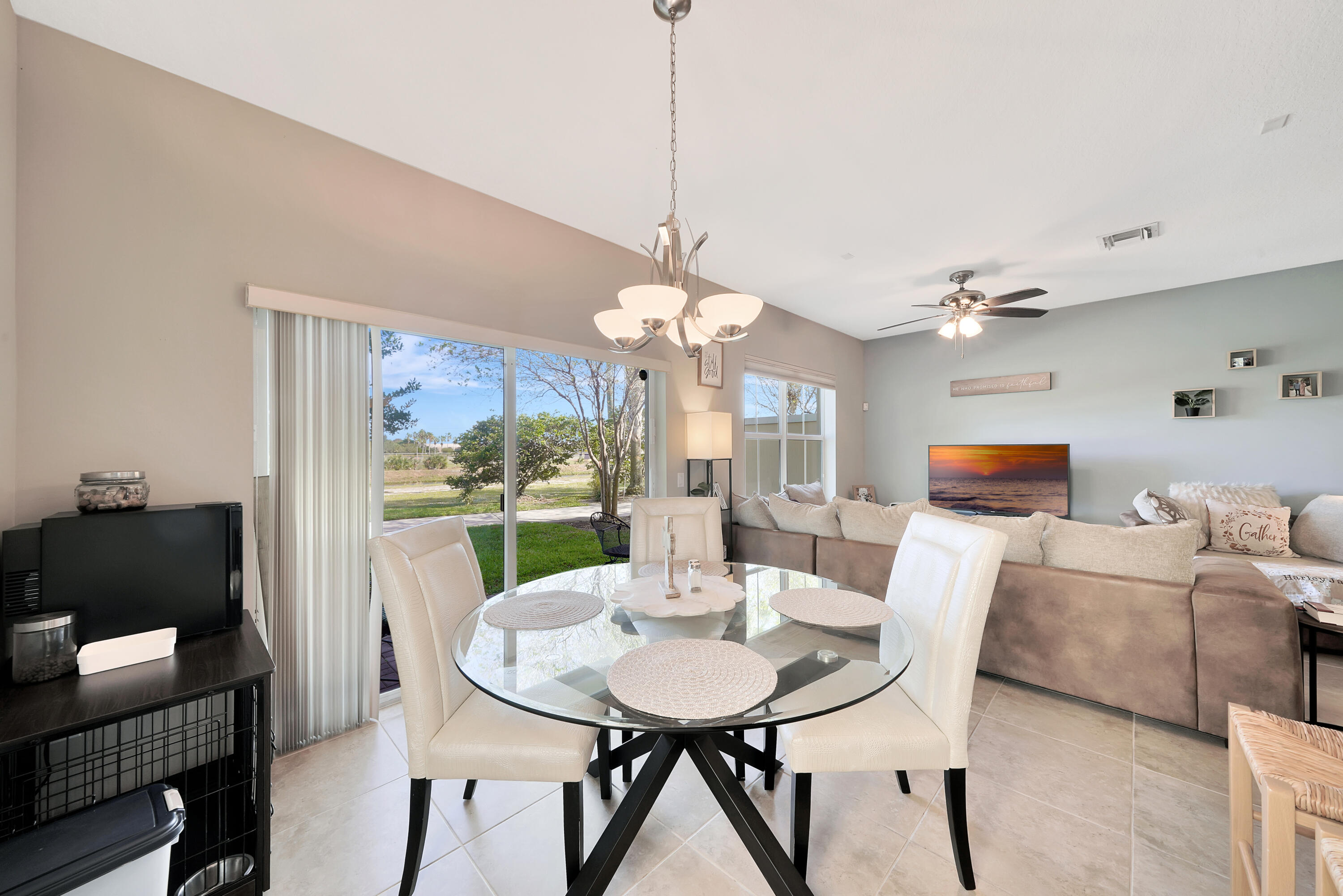 1834 Via Sofia Boynton Beach, FL 33426 - Photo 11 of 39 A4BAD5ED-69A6-4A37-962D-1FBA0F0E4149