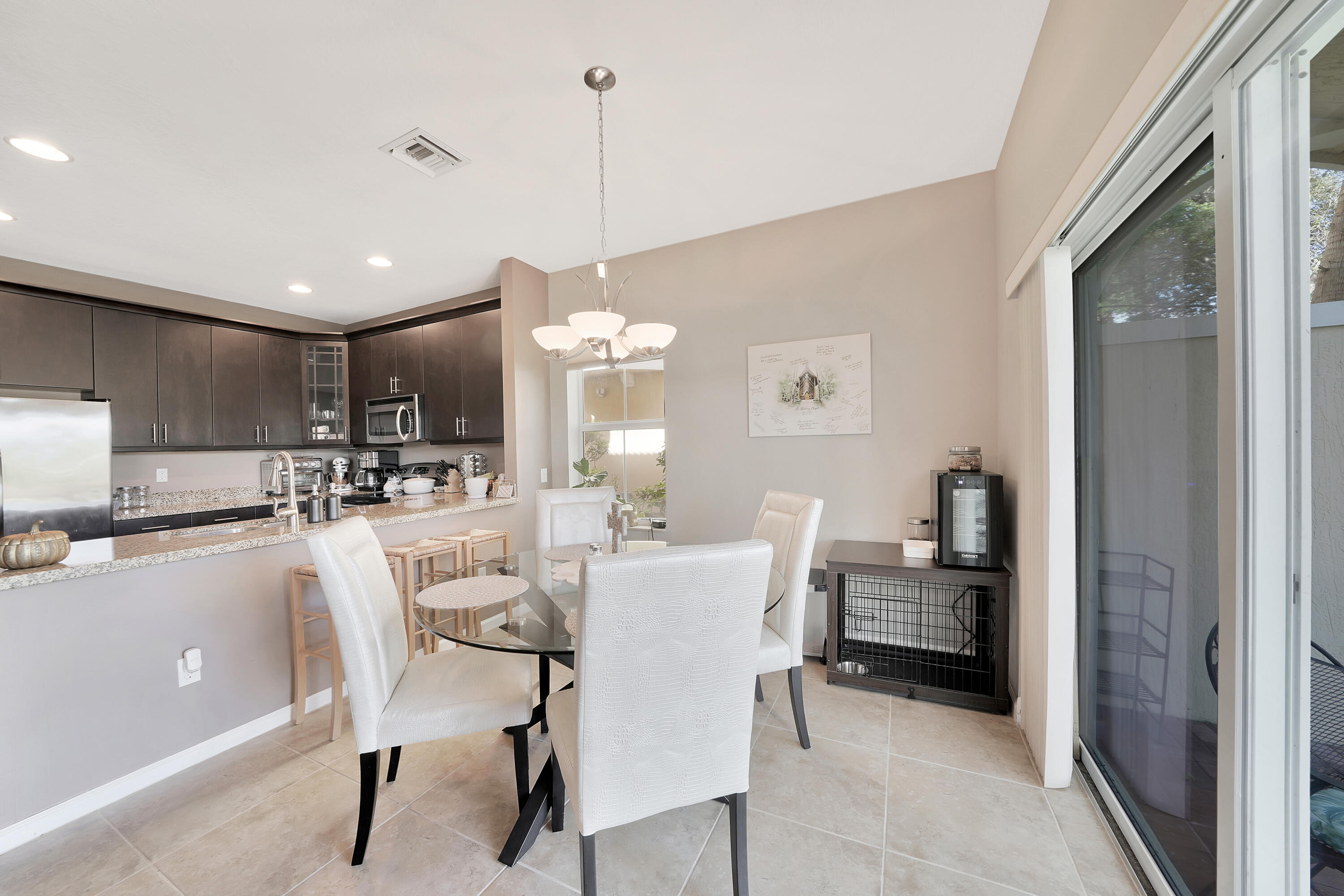 1834 Via Sofia Boynton Beach, FL 33426 - Photo 12 of 39 D2A9B07D-23C7-4D6B-B228-63A1EAFE9DE8