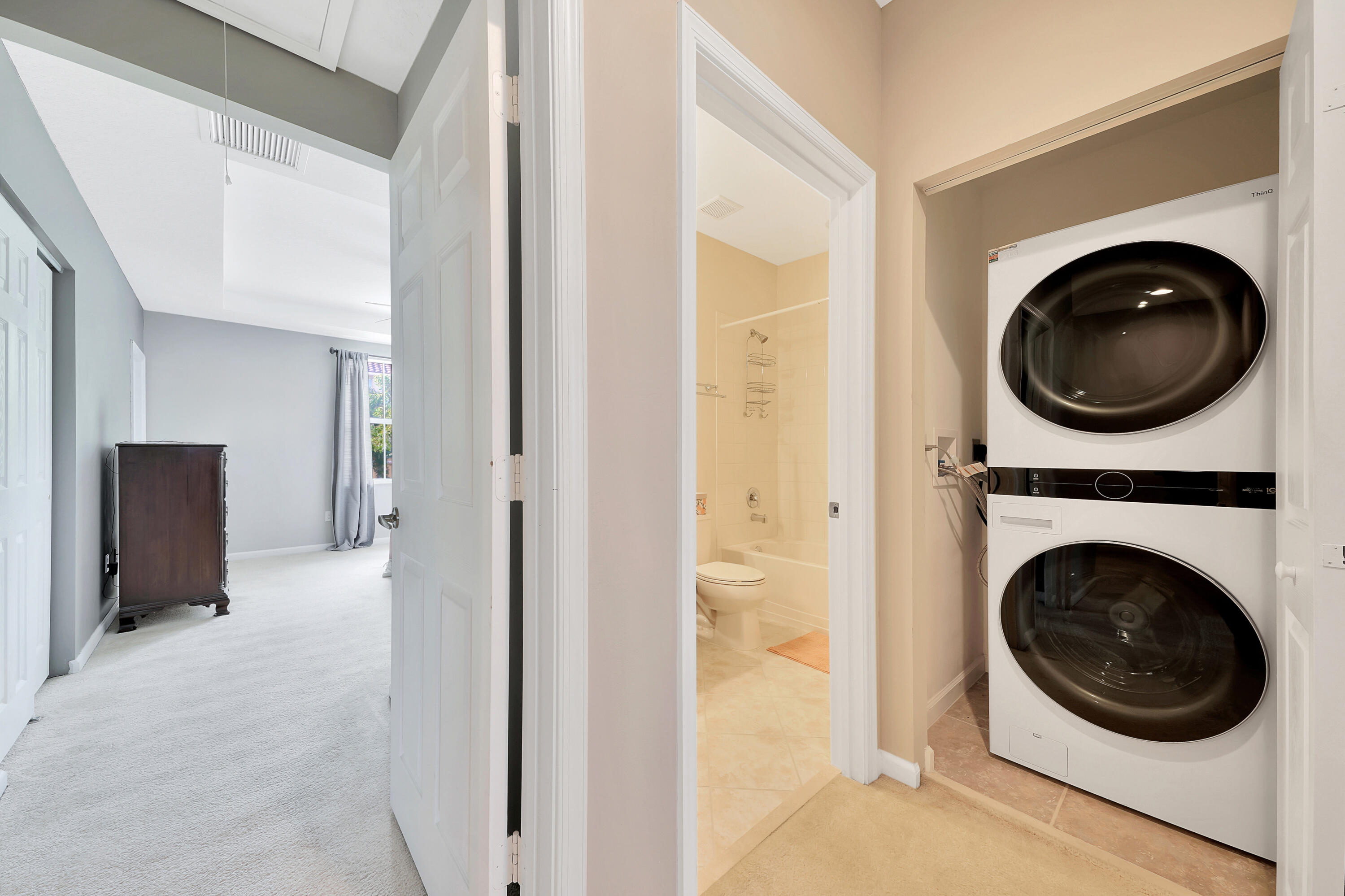 1834 Via Sofia Boynton Beach, FL 33426 - Photo 20 of 39 444E7A3B-C1C1-4A01-800E-6BC773589C62