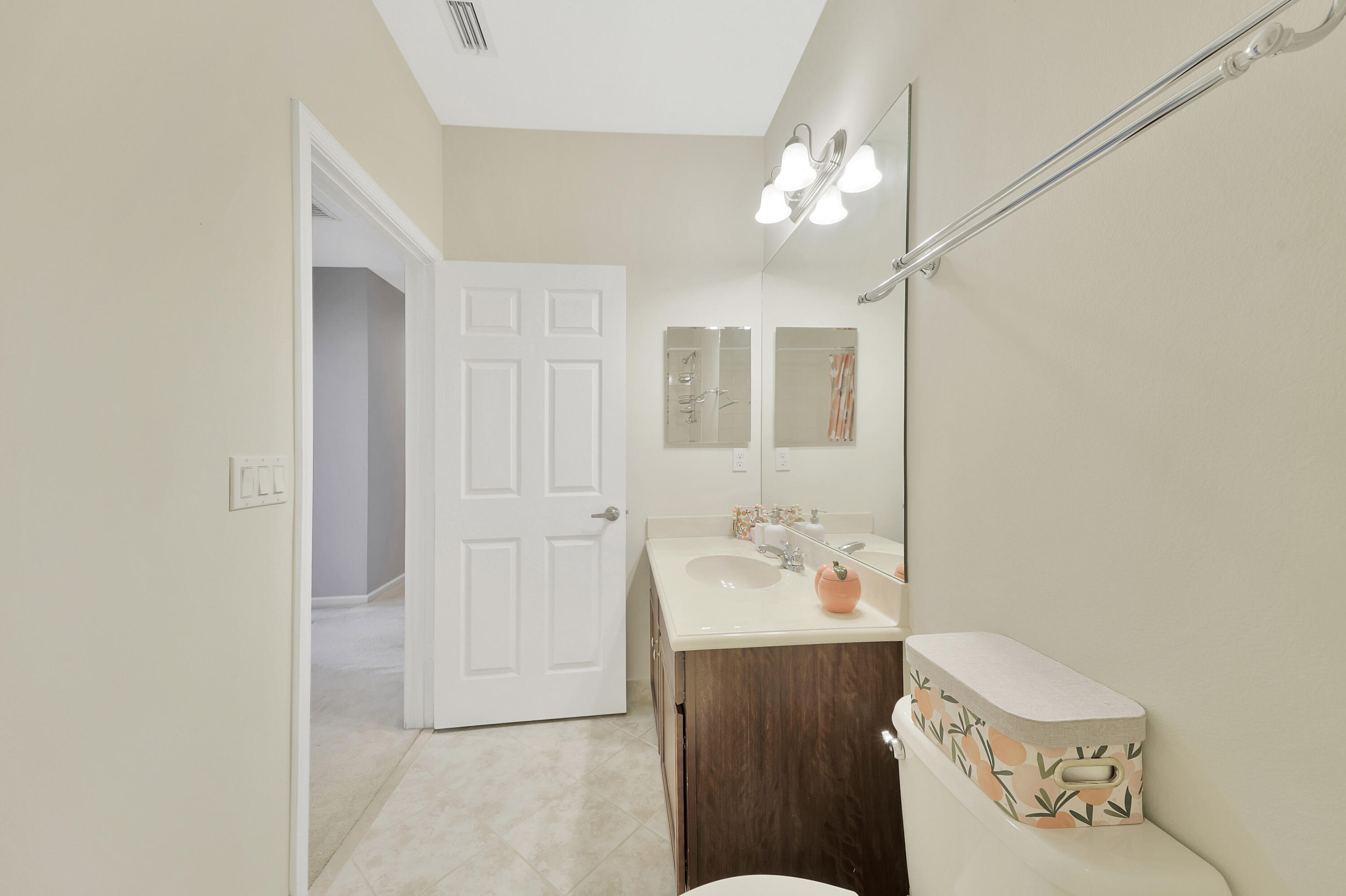 1834 Via Sofia Boynton Beach, FL 33426 - Photo 29 of 39 48948EEB-AC04-49C8-9A65-26B99C2301E6