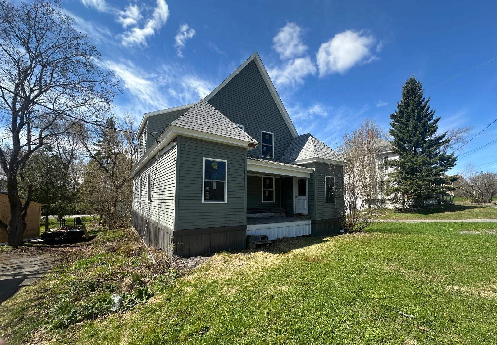 23 Park Street Presque Isle, ME 04769 - Photo 2 of 16 Exterior