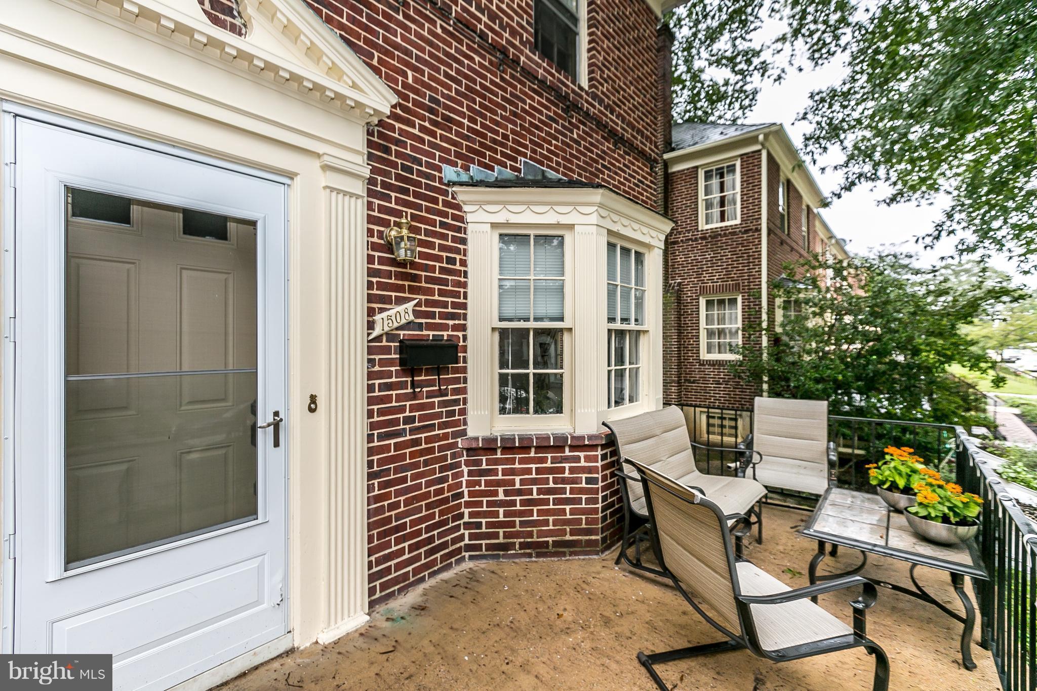 1508 Shadyside Road Baltimore, MD 21218 - Photo 3 of 28 Front porch