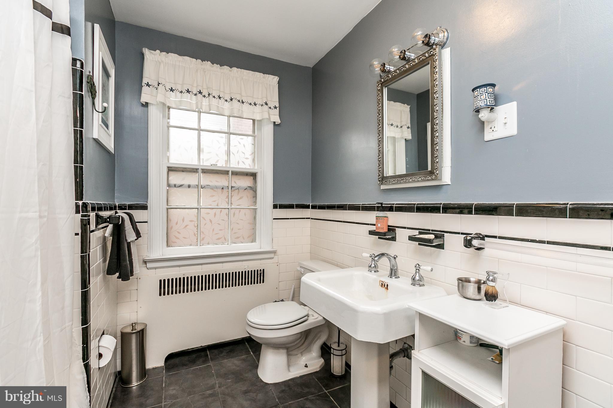 1508 Shadyside Road Baltimore, MD 21218 - Photo 22 of 28 Full Bath upper level