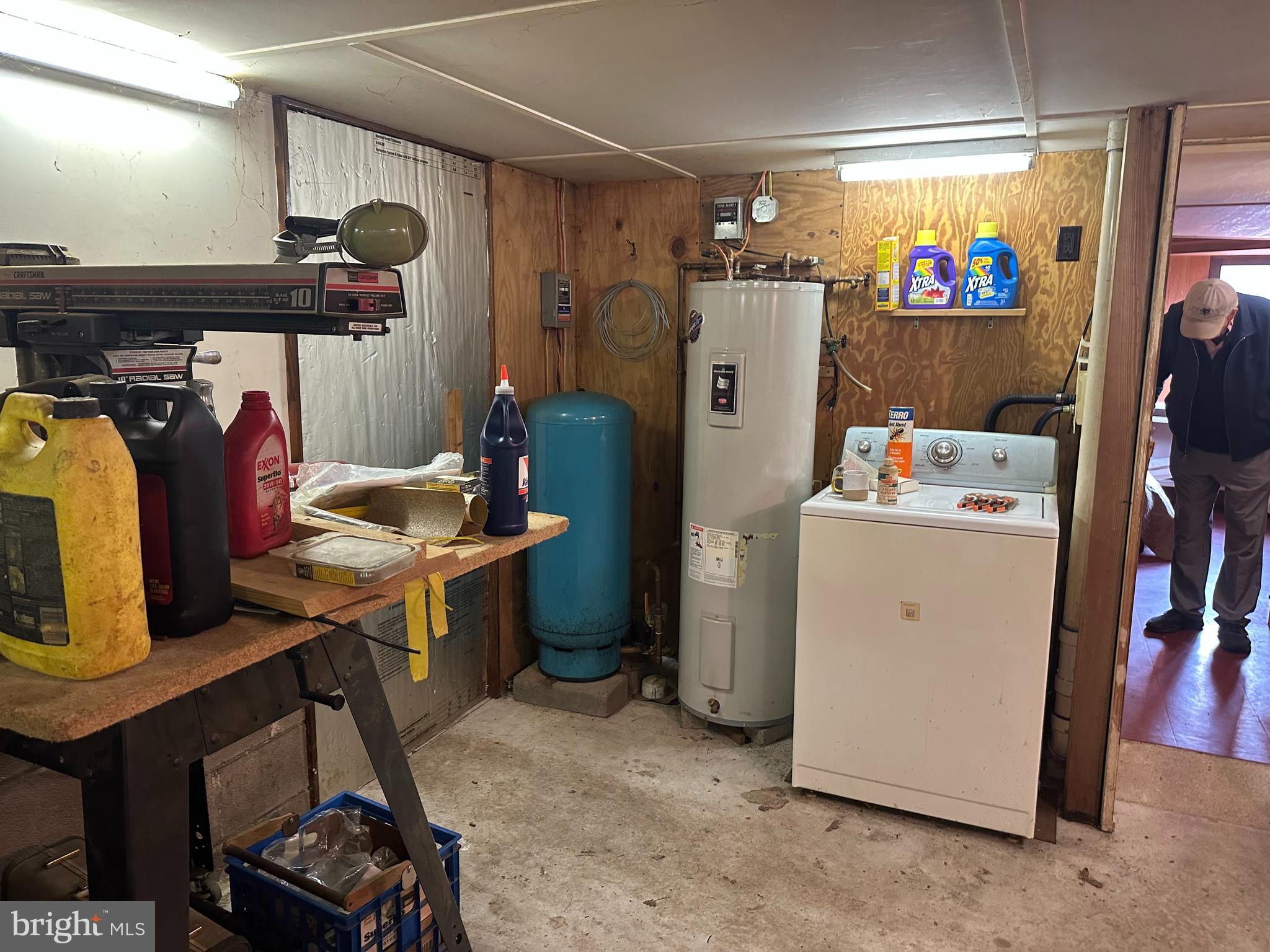 565 Cafferty Road Upper Black Eddy, PA 18972 - Photo 11 of 19 a utility room with dryer and washer