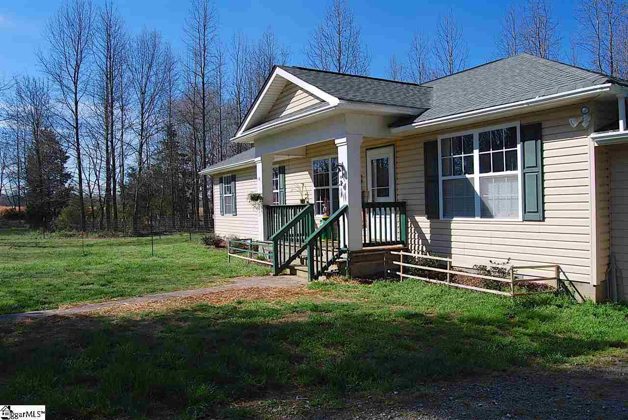 114 Hillside Church Road Fountain Inn, SC 29644 - Photo 5 of 28