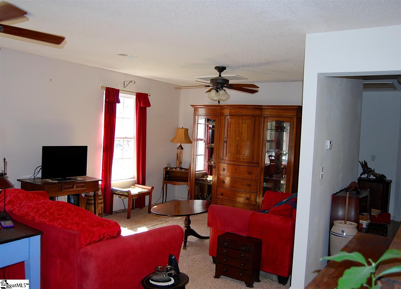 114 Hillside Church Road Fountain Inn, SC 29644 - Photo 10 of 28