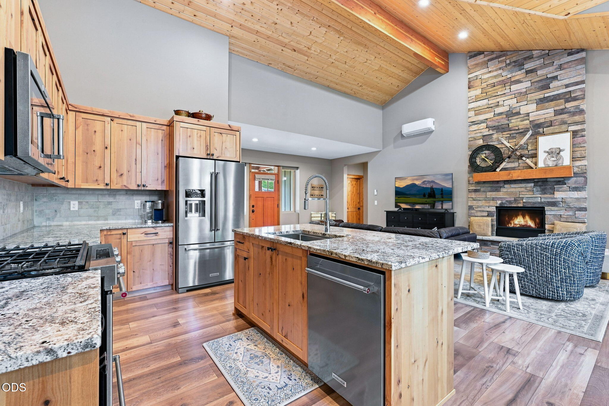 70828 Purslane Black Butte Ranch, OR 97759 - Photo 17 of 66 Gallery Image 17