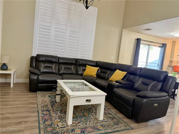 $2,500 | 197 Bundy Street, Henderson, NV 89074