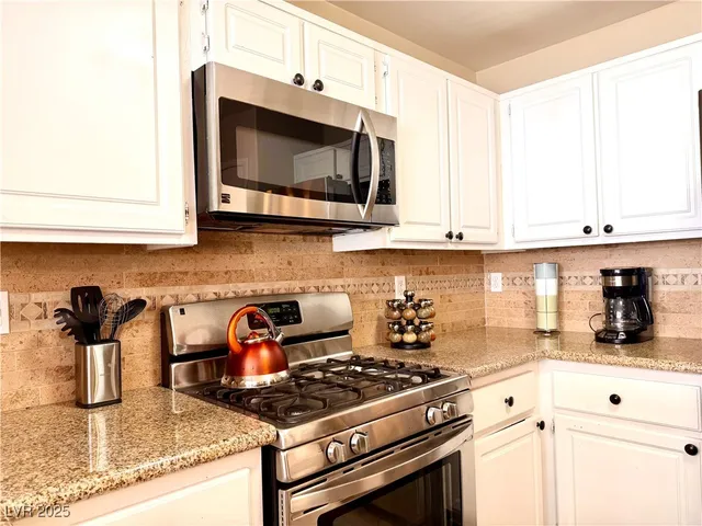 $2,500 | 197 Bundy Street, Henderson, NV 89074