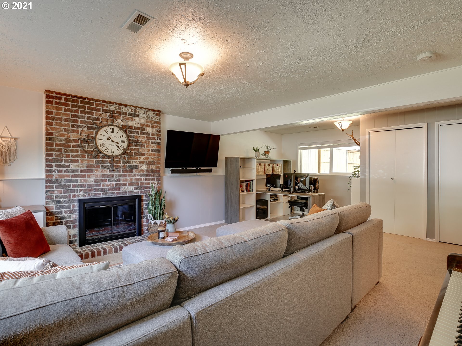 7305 Southwest Sorrento Road Beaverton, OR 97008 - Photo 19 of 28 Gallery Image 19