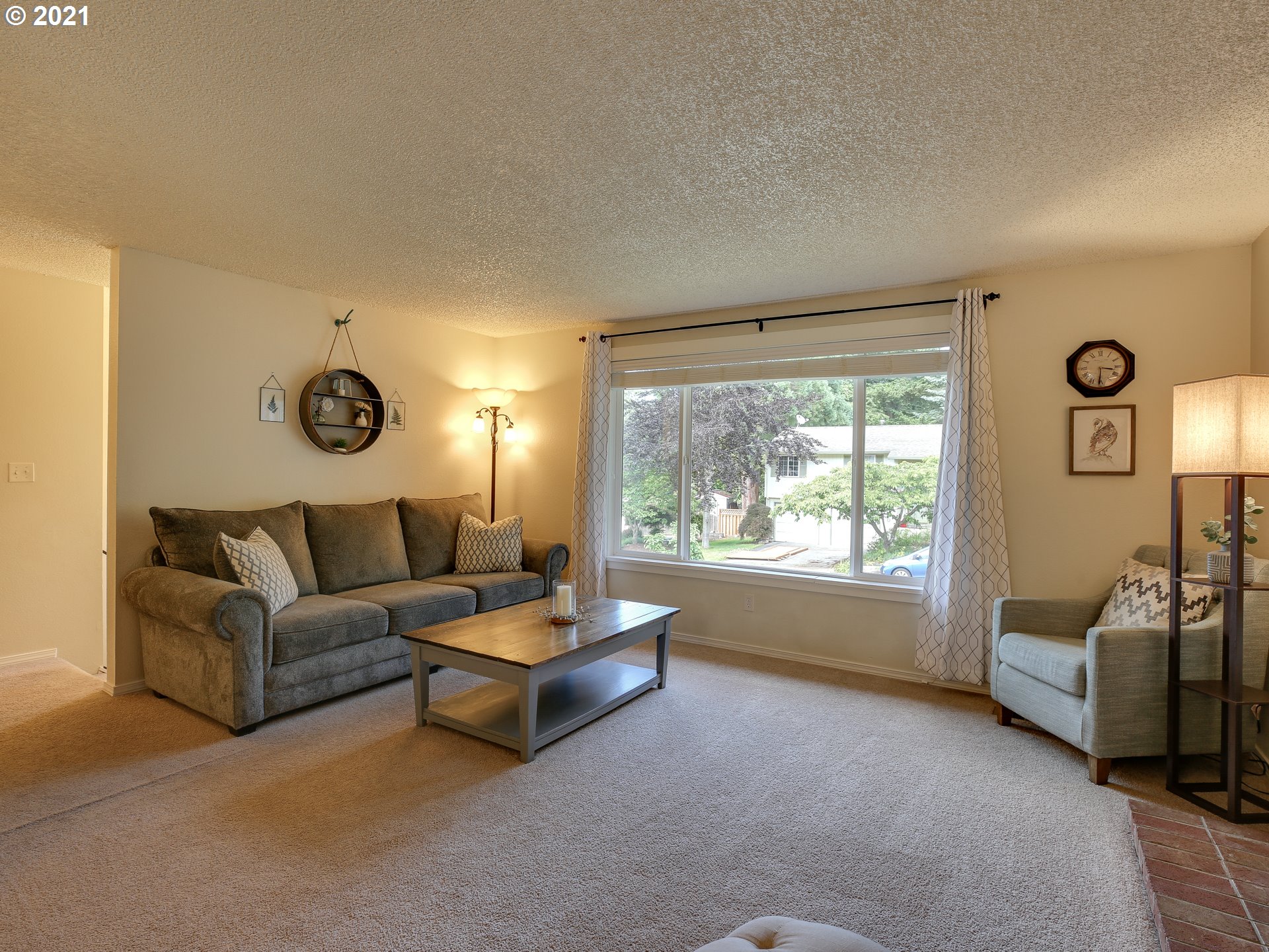 7305 Southwest Sorrento Road Beaverton, OR 97008 - Photo 5 of 28 Gallery Image 5