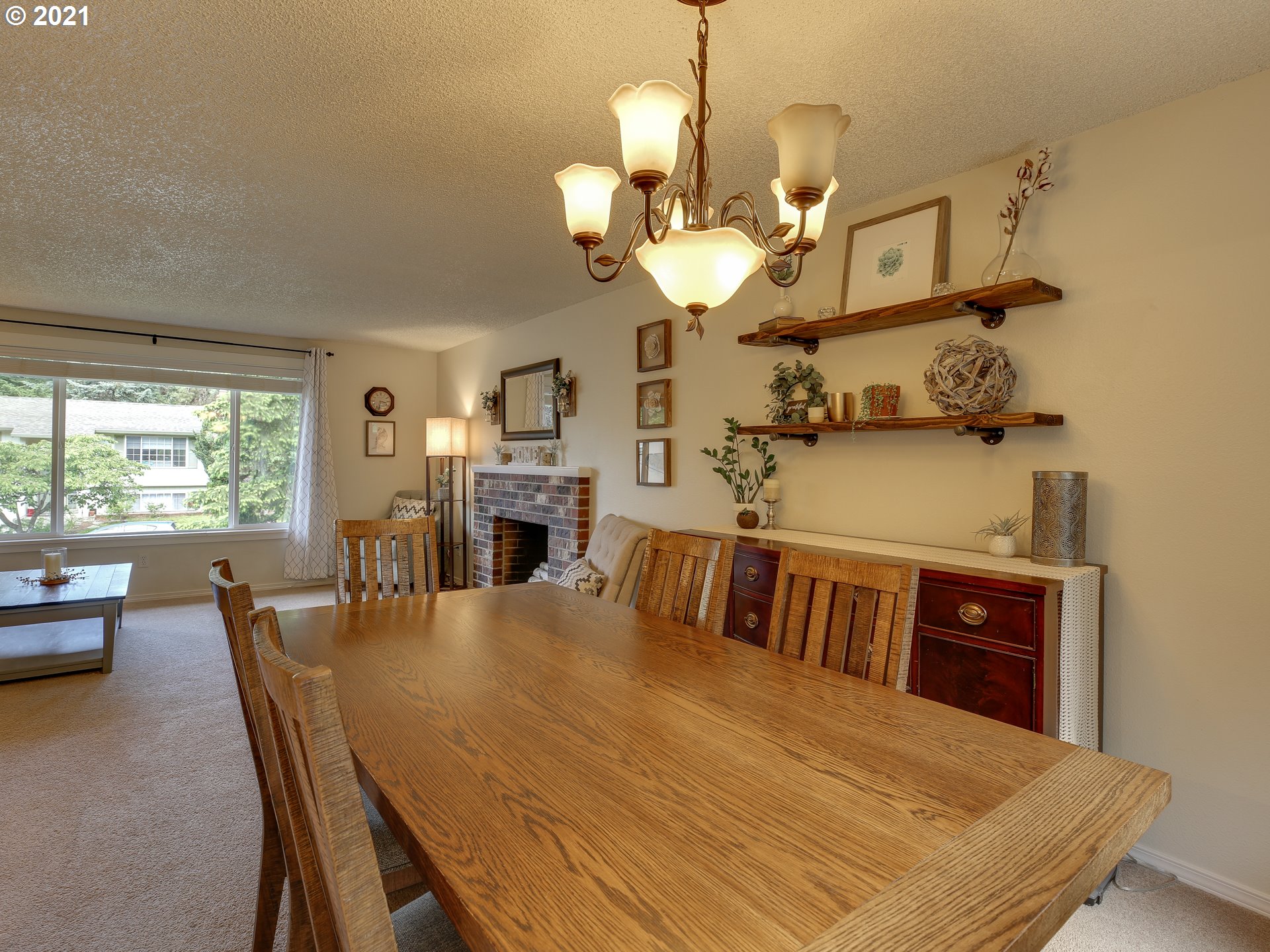 7305 Southwest Sorrento Road Beaverton, OR 97008 - Photo 7 of 28 Gallery Image 7