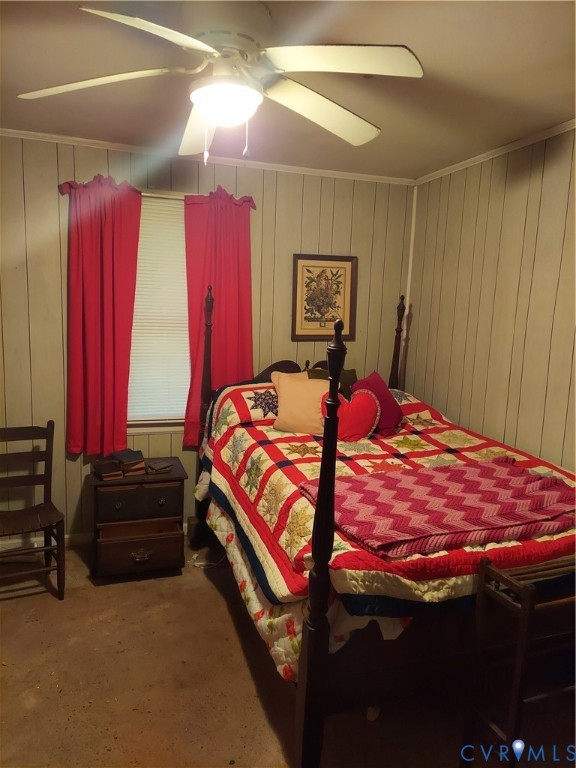 14511 Arwood Road Disputanta, VA 23842 - Photo 6 of 15 a bedroom with a bed and a closet