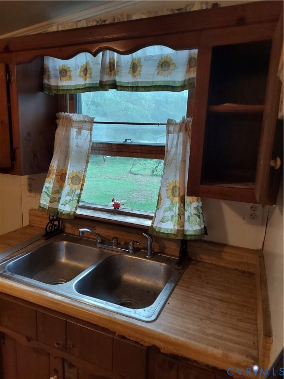 14511 Arwood Road Disputanta, VA 23842 - Photo 10 of 15 a kitchen sink with a stove
