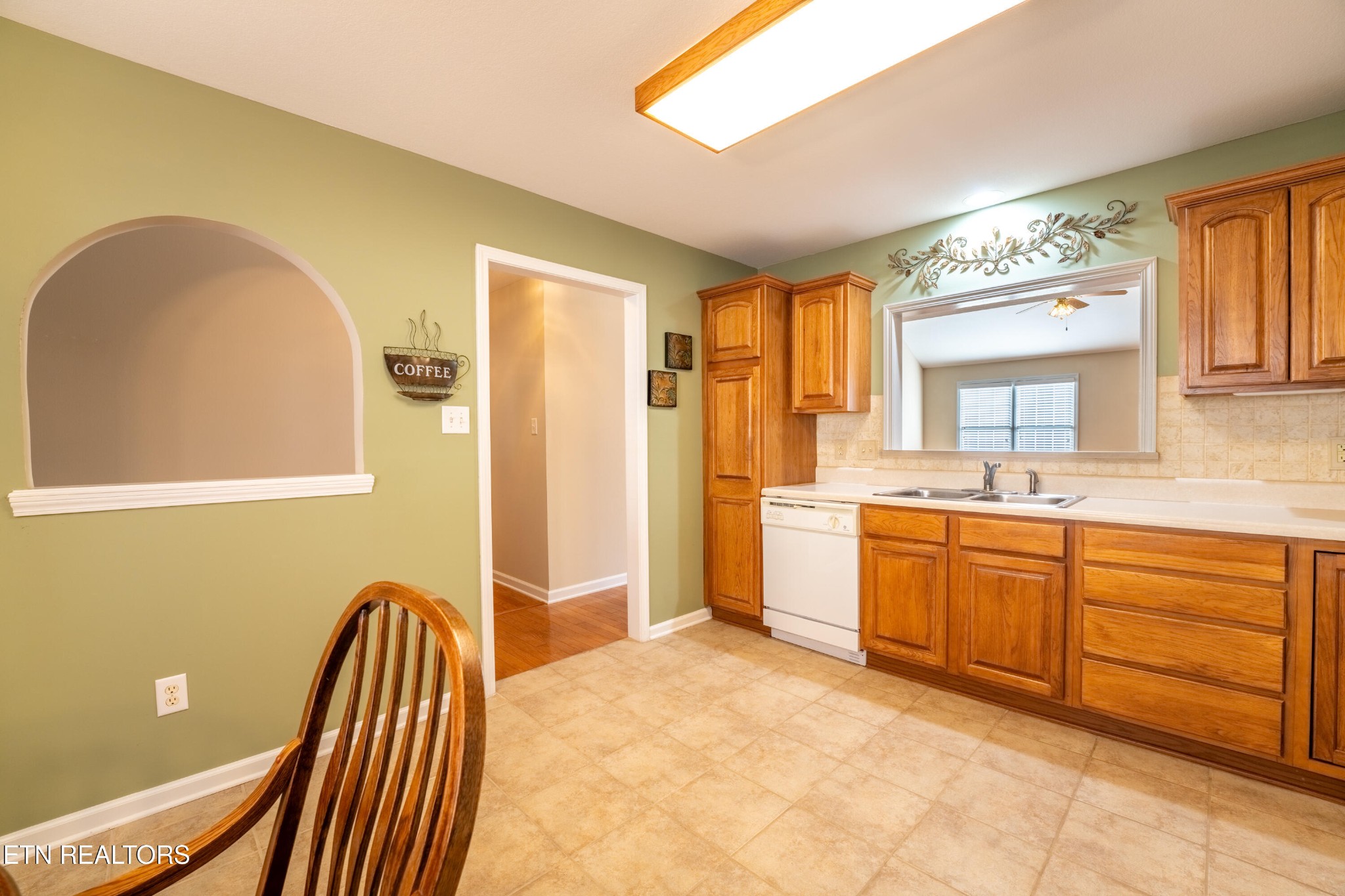 7546 St Baron Way Powell, TN 37849 - Photo 11 of 46