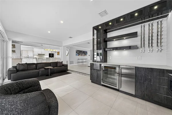 $1,670,000 | 3465 Northeast 31st Avenue, Lighthouse Point, FL 33064