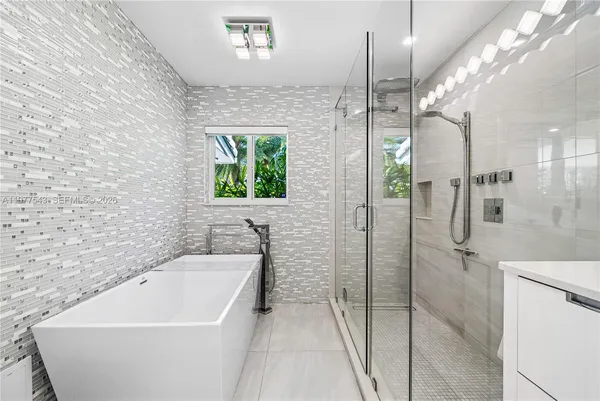 $1,670,000 | 3465 Northeast 31st Avenue, Lighthouse Point, FL 33064