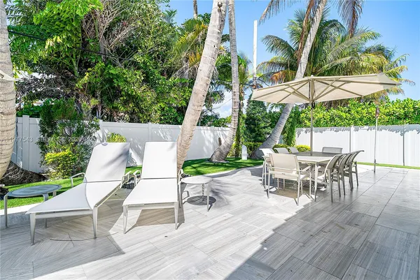 $1,670,000 | 3465 Northeast 31st Avenue, Lighthouse Point, FL 33064