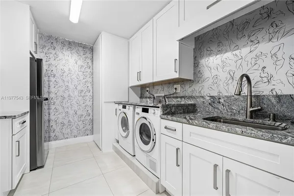 $1,670,000 | 3465 Northeast 31st Avenue, Lighthouse Point, FL 33064