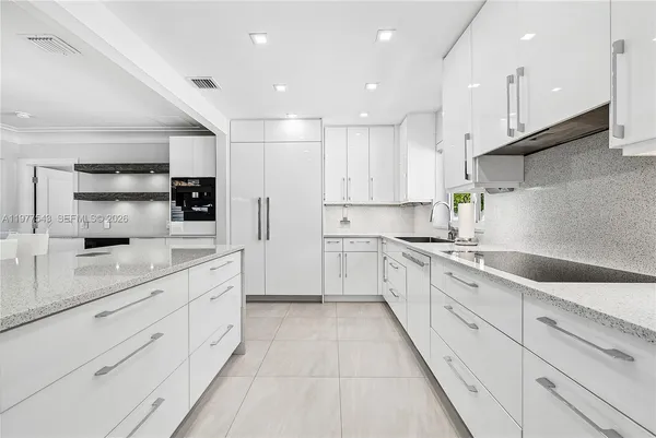 $1,670,000 | 3465 Northeast 31st Avenue, Lighthouse Point, FL 33064