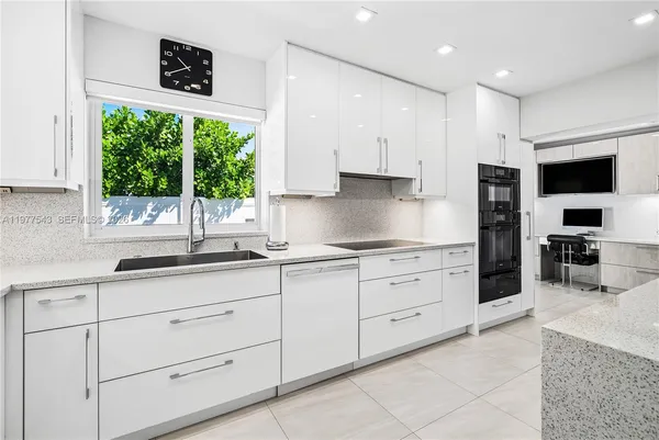 $1,670,000 | 3465 Northeast 31st Avenue, Lighthouse Point, FL 33064