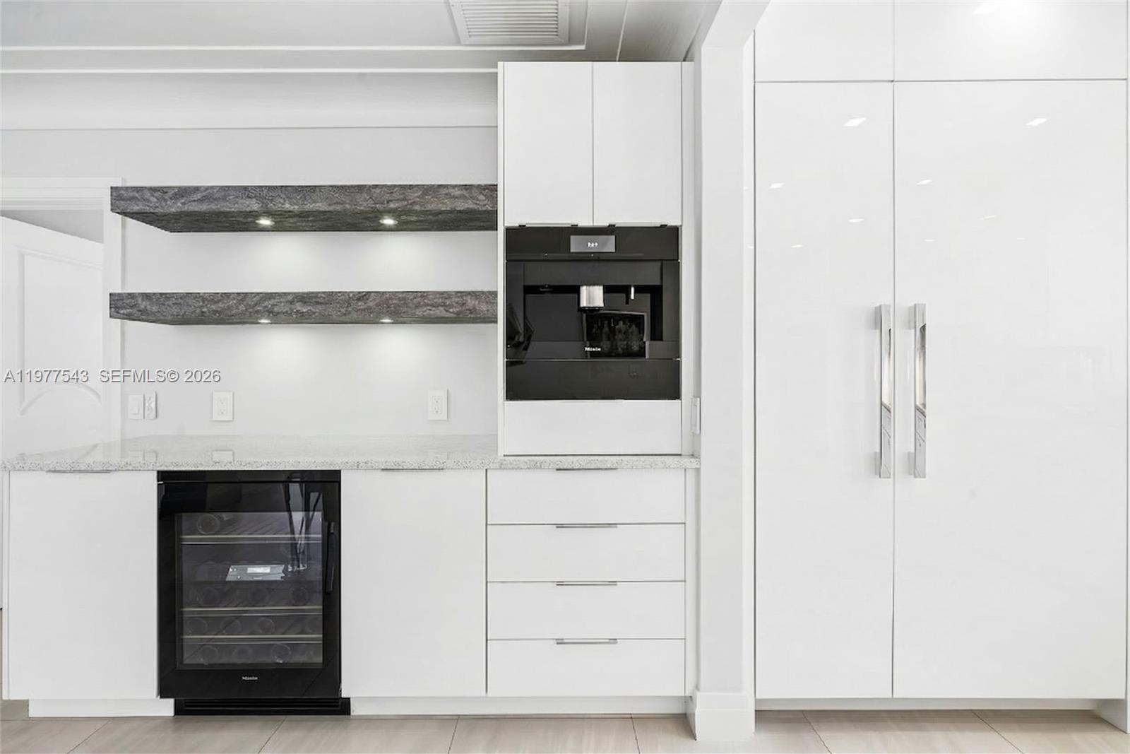 3465 Northeast 31st Avenue Lighthouse Point, FL 33064 - Photo 8 of 61