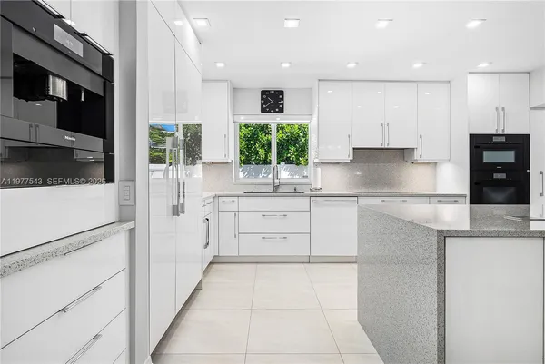 $1,670,000 | 3465 Northeast 31st Avenue, Lighthouse Point, FL 33064