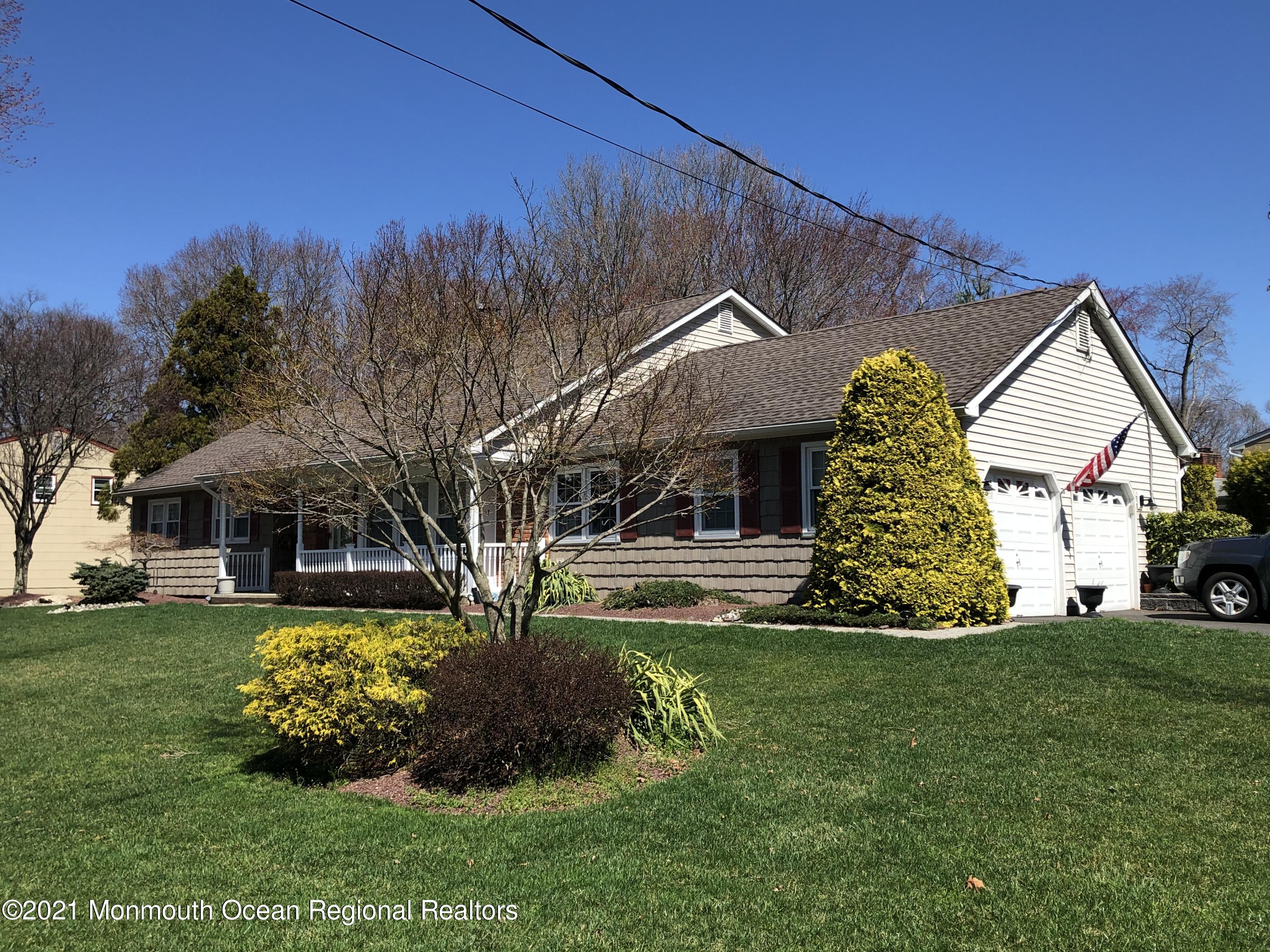 2 Regina Road Morganville, NJ 07751 - Photo 2 of 10 IMG_0847