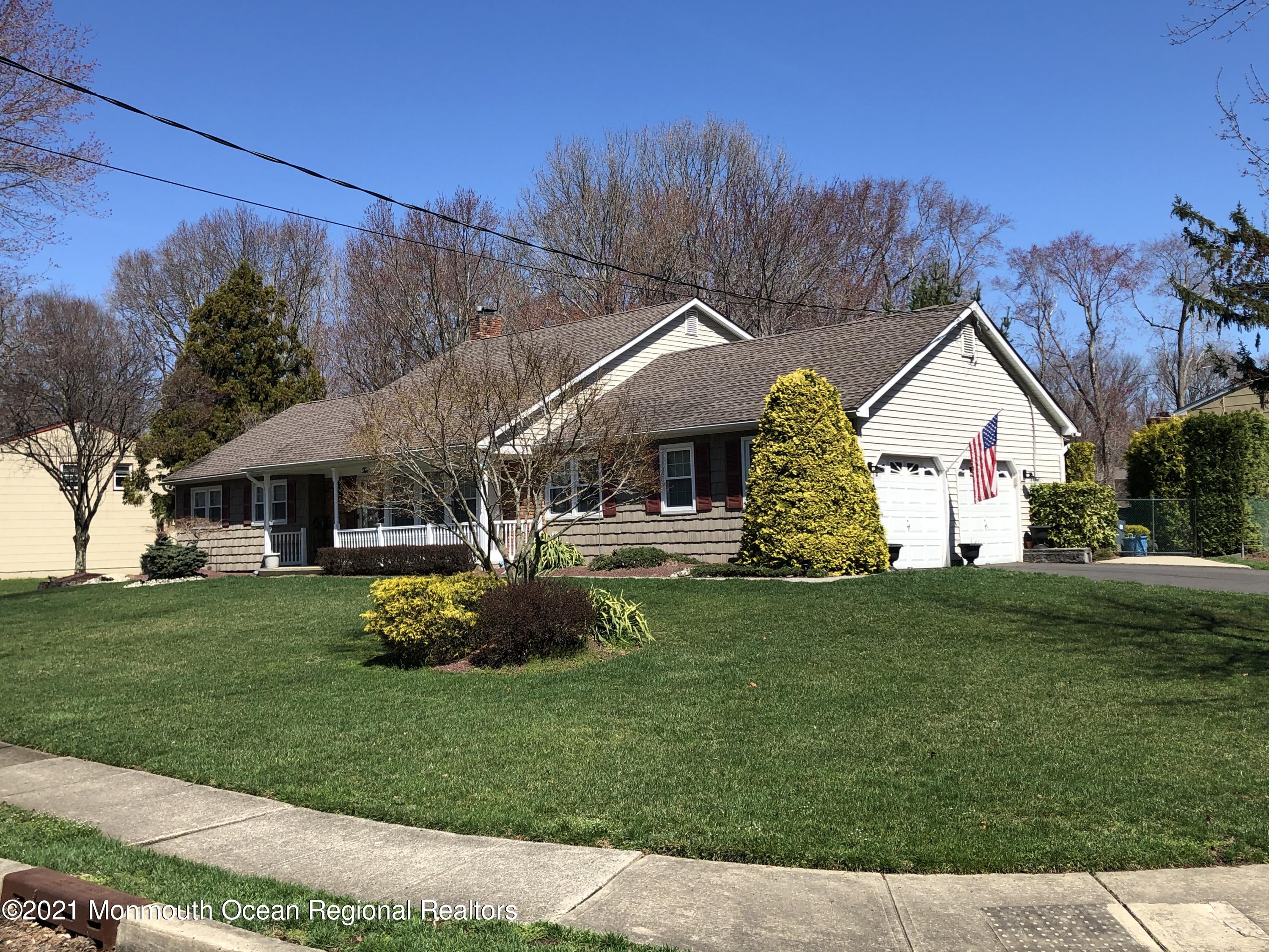2 Regina Road Morganville, NJ 07751 - Photo 3 of 10 IMG_0857