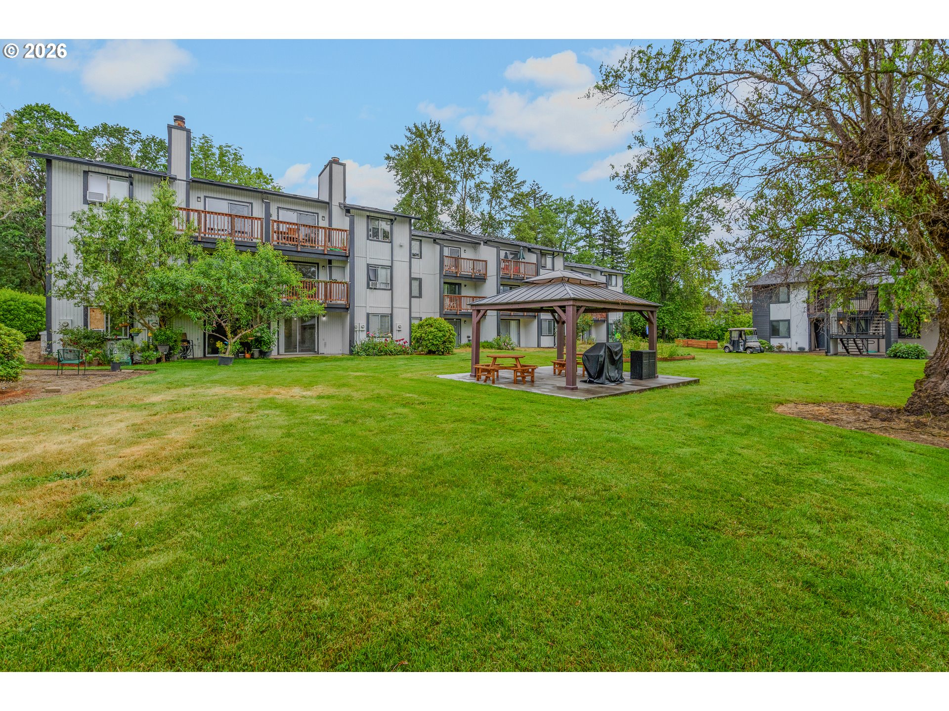 14095 Southwest Walker Road, Unit 95 Beaverton, OR 97005 - Photo 32 of 37